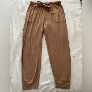 Abercrombie Women’s Lounge/Sleep joggers size XL. Barely worn.